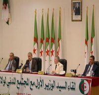 Abdelmalek Sellal réitère l’engagement de l’Etat à prendre en charge les préoccupations des citoyens