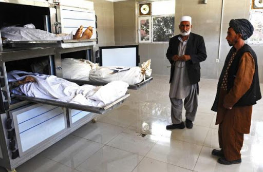 Afghanistan: les talibans tuent 12 civils, dont des employés d’ONG