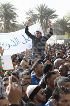 Alors que la tripartite s&rsquo;annonce cruciale en Septembre,L&rsquo;état face au chaudron social