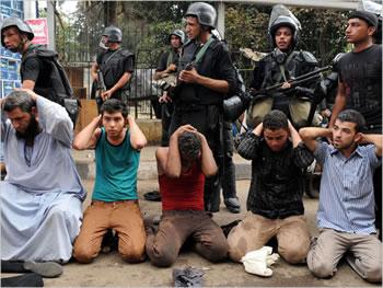 Bras de fer entre l&rsquo;armée et les frères Musulmans,L&rsquo;Egypte à feu et à sang