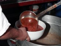 Dans un restaurant ouvert en ce mois de Ramadhan, Un bol de chorba à la rue Ahmed-Chaïb