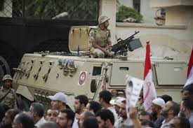En Egypte, l&rsquo;armée s&rsquo;apprête à déloger de force les pro-Morsi