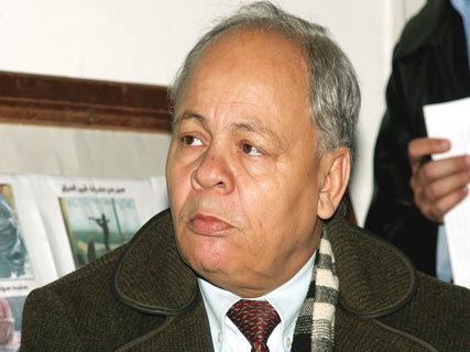 FLN : Belayat gagne une manche contre les “intrus”