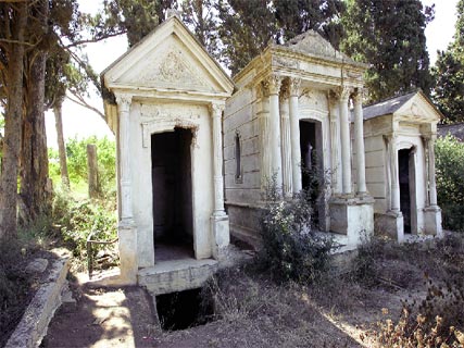 ils récupèrent des objets de valeur destinés à la vente à l’étranger ,Des pilleurs de tombes chrétiennes arrêtés