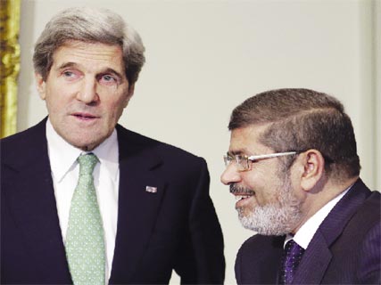 John Kerry affirme que l’armée égyptienne a déposé Morsi pour rétablir la démocratie ,Les USA lâchent les Frères musulmans
