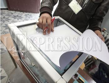 Le congrès du RND avancé à Septembre et Le FLN tient la réunion de son CC jeudi,Place à la présidentielle 2014