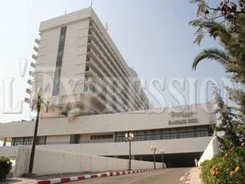 Le FLN autorisé à tenir la réunion du CC à el aurassi,Encore 48 heures d&rsquo;angoisse