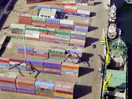 l’économie nationale est victime de diverses formes de prédation ,Import-export : l’autre manne de la corruption