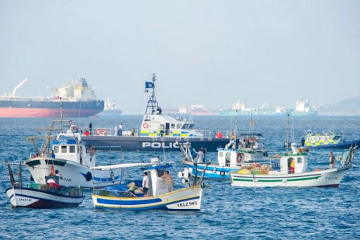 Les pêcheurs espagnols manifestent contre le récif de Gibraltar