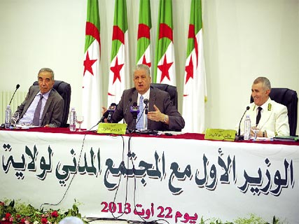 Politique étrangère, lutte antiterroriste, révision de la politique économique M’sila : les messages de Sellal