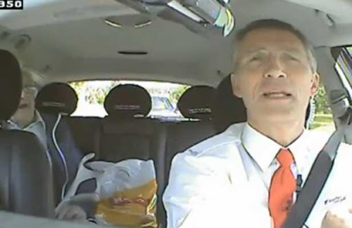 VIDEO. Le Premier ministre norvégien joue les chauffeurs de taxi le temps d&rsquo;un après-midi