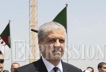 Abdelmalek Sellal aux cadres de la wilaya de Naâma « brisez le mur de la peur! »