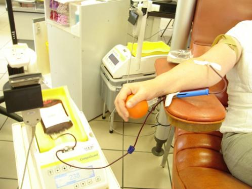 Algérie- Une stratégie nationale pour atteindre 100% de dons de sang des bénévoles