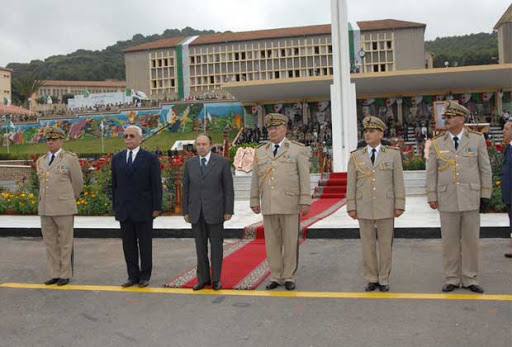 Bouteflika réduit les prérogatives du général Toufik à la tête du DRS