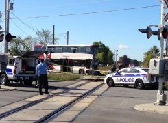 Canada: six morts dans une collision entre un autobus et un train