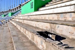 Effondrement d’une partie des tribunes du stade : aucun match ne sera domicilié au 5-Juillet avant le rapport final d’expertise
