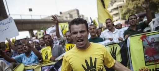 Egypte: les activités des Frères musulmans interdites par la justice