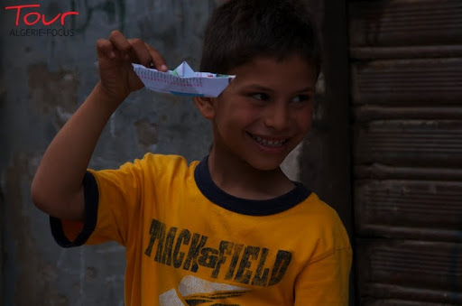 Enfants algériens en danger : le gouvernement peut-il réellement les protéger ?
