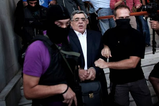 Grèce: première nuit en prison pour les cinq membres d’Aube dorée