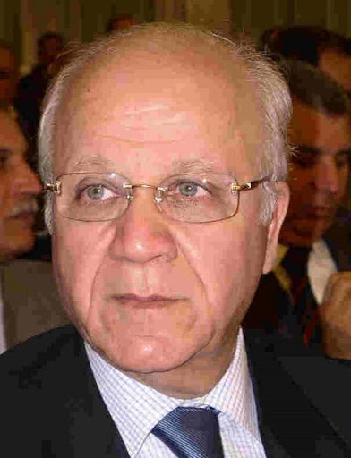 Il nomme Mourad Medelci à sa tête, Bouteflika verrouille le Conseil constitutionnel