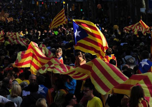 Indépendance de la Catalogne: une chaîne humaine pour un référendum