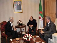 Le Président Bouteflika reçoit le président du mouvement tunisien Ennahdha