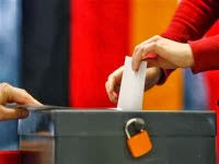 Législatives allemandes : suspense sur la coalition de Merkel