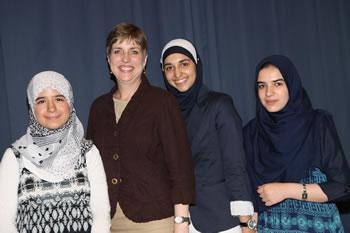 TEACH GIRL ,Le rêve américain de trois adolescentes