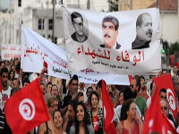 Tunisie / Ils veulent la chute du gouvernement ,Des milliers de manifestants dans la rue