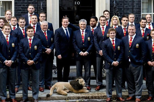 Un rugbyman anglais s&rsquo;excuse pour avoir fait des cornes au Premier ministre