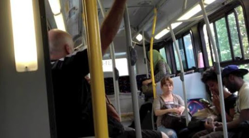 Une femme voilée invectivée dans un autobus au Canada