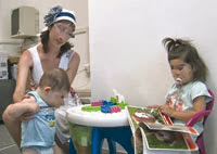 Une option qui arrange de nombreux couples Garde d’enfants à domicile, un «métier» en plein essor