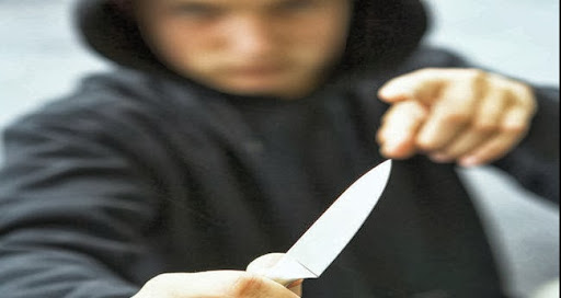 Agressions a l&rsquo;arme blanche: Arrestation de 12 498 personnes en 2013