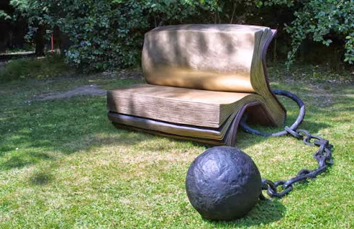 Algérie – Un SILA 2013 d’ouverture « sur le monde », des éditeurs inquiets d’une loi de « fermeture »