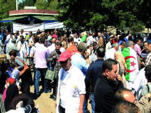 Après l’examen « clandestin », la tutelle de médecine passe à la sanction