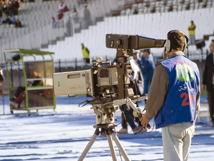 Au lieu de garder le monopole sur le secteur, L’ENTV n’aurait-elle pas intérêt à revendre les droits de retransmission ?