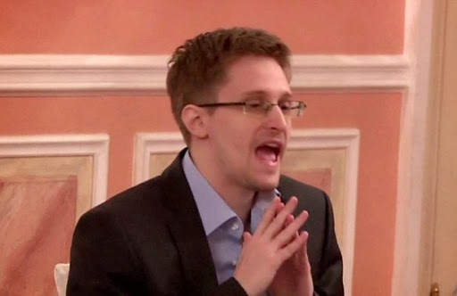 Ecoutes de la NSA : Snowden assure n&rsquo;avoir aucun document secret en Russie