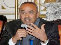 Formation et enseignement professionnels : un stagiaire, un emploi, prône M. Bedoui