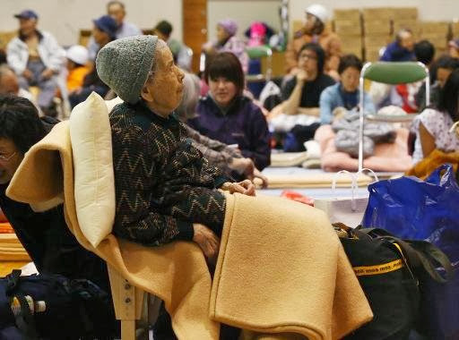 Japon: évacuations sur l’île d’Oshima, crainte de nouveaux glissements de terrain