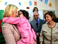 La Première dame de Serbie rend visite à des enfants trisomiques à Alger