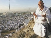 Les pèlerins affluent vers Mina pour effectuer les rituels du 5ème pilier de l’Islam