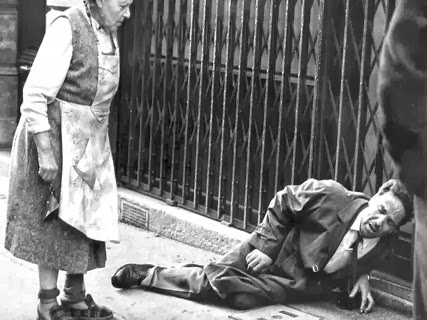 Massacres du 17 octobre 1961 à Paris, Des Français appellent Hollande à reconnaître “le crime d’état”