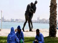 Qatar : Une statue immortalisant le « Coup de tête » de Zidane sur la corniche de Doha