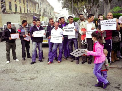 Sit-in des parents de malades atteints de phénylcétonurie devant le Palais du gouvernement “Nos enfants ont le droit de vivre”