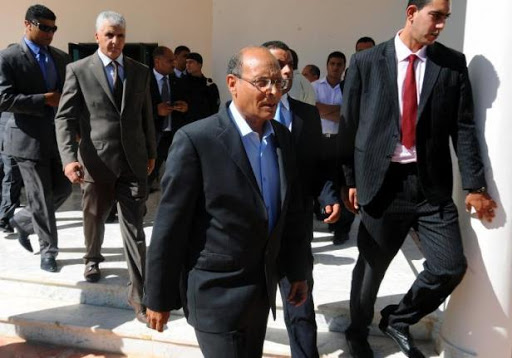 Tunisie: les dirigeants du pays chassés d’une cérémonie funéraire