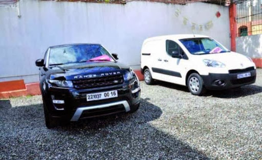 Vente de véhicules neufs sur les trottoirs : Le coup de frein