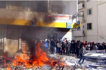 50 policiers blessés et le siège d’un parti attaqué par un Gang, La violence rythme le quotidien tunisien