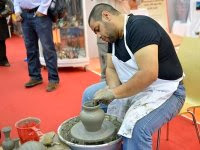 Artisanat : aide pour acquérir la matière première et créer des espaces exposition-vente