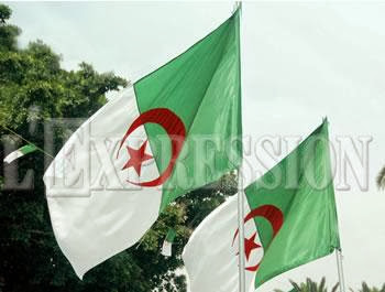 Dangereuse escalade à Casablanca, L’emblème national arraché du consulat d’Algérie