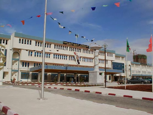 Des médecins urgentistes qui désertent leurs postes et une patiente, faute de soins, meurt sur une chaise roulante Mais que se passe-t-il donc à l’EHU?